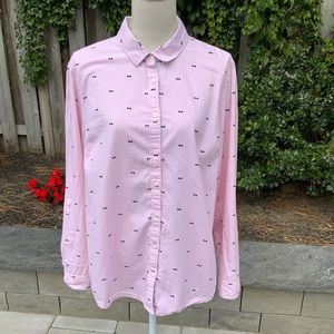 Tommy Hilfiger pink button down with bow print